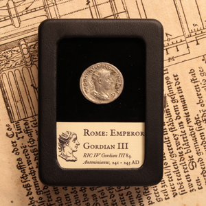 Rome, Emperor Philip the Arab, Antoninianus, Military Standards & Eagle Reverse - 247 to 249 CE - Roman Empire