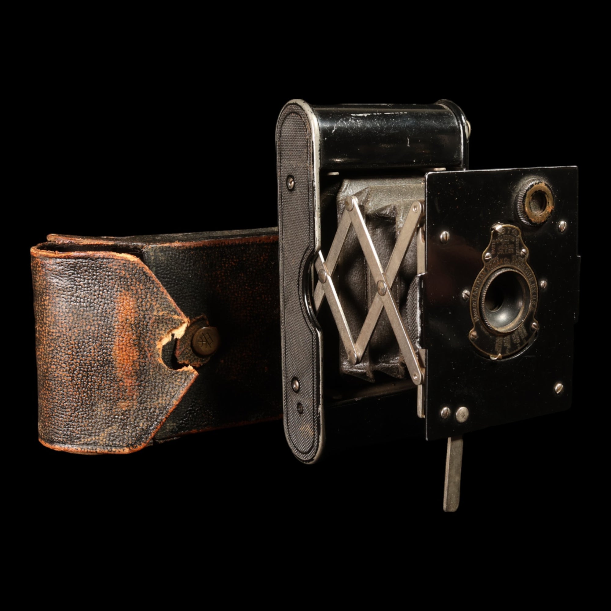 Vest Pocket Autographic Kodak, With Leather Case - 1912 to 1914 - Antique Camera