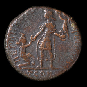 Rome, Emperor Magnus Maximus, Bronze, Emperor & Victory Reverse - 383 to 388 CE - Roman Empire